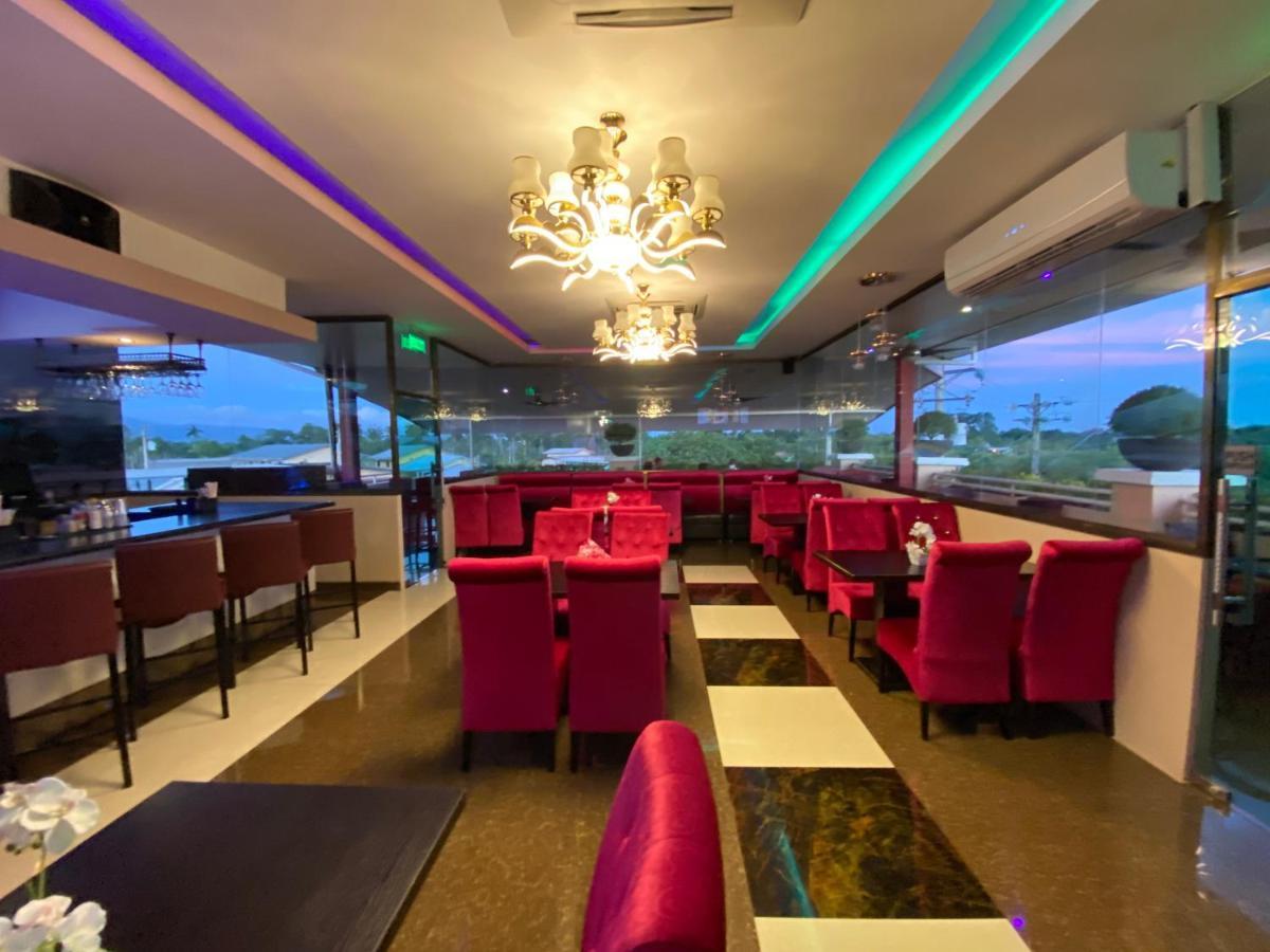 Grand Diamond Hotel Trinidad Piarco Bagian luar foto