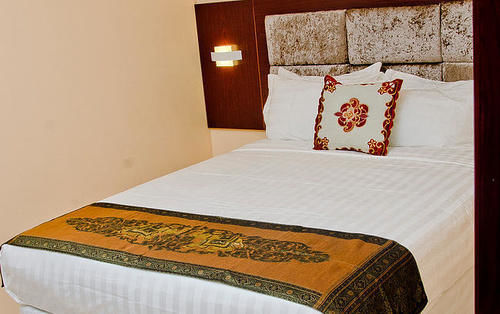 Grand Diamond Hotel Trinidad Piarco Bagian luar foto