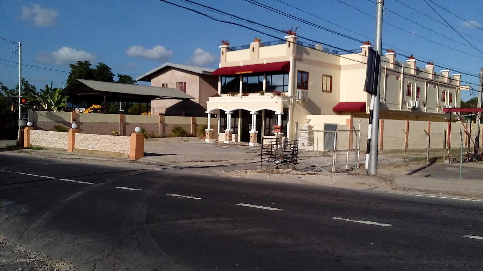 Grand Diamond Hotel Trinidad Piarco Bagian luar foto