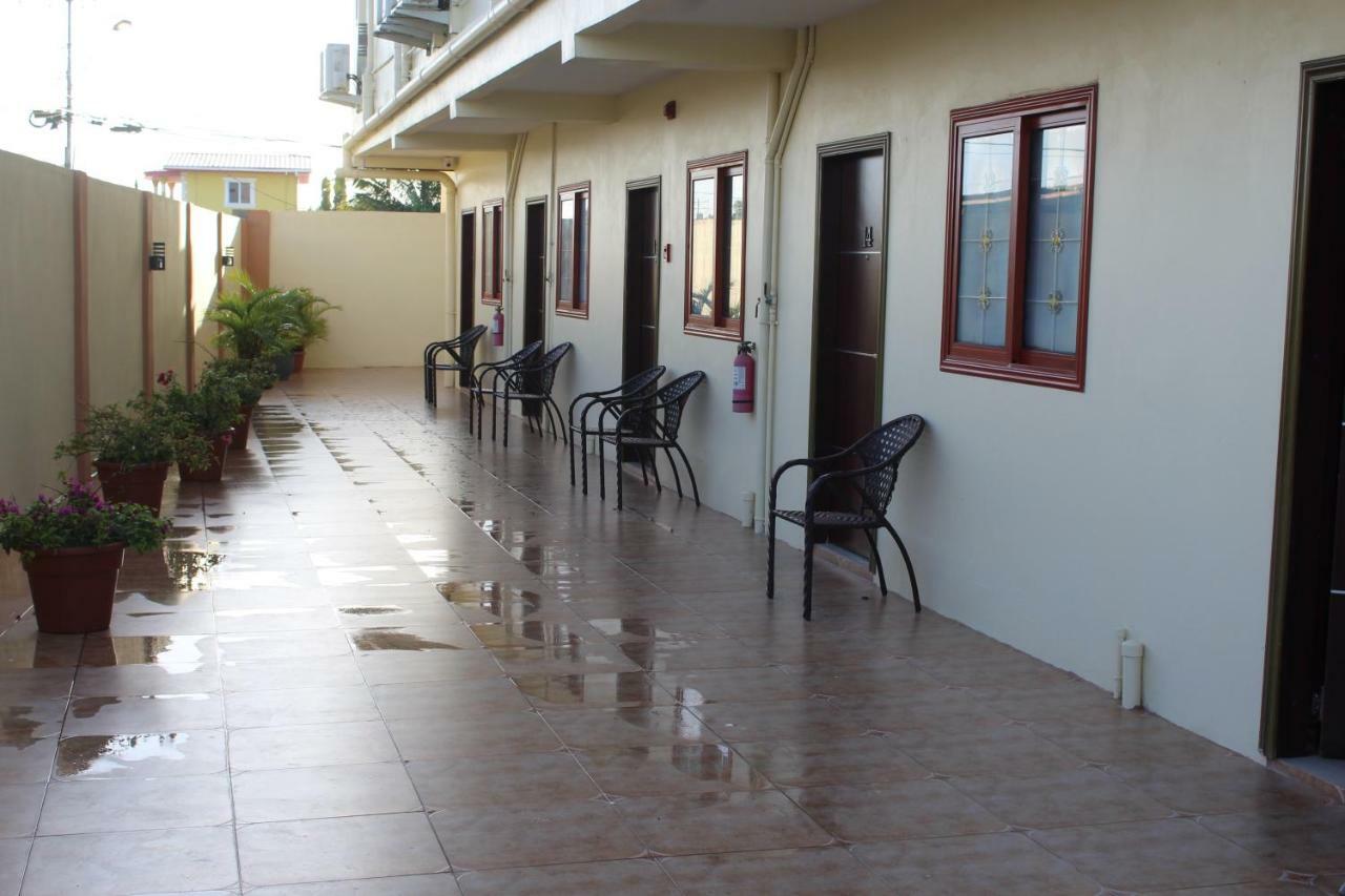 Grand Diamond Hotel Trinidad Piarco Bagian luar foto