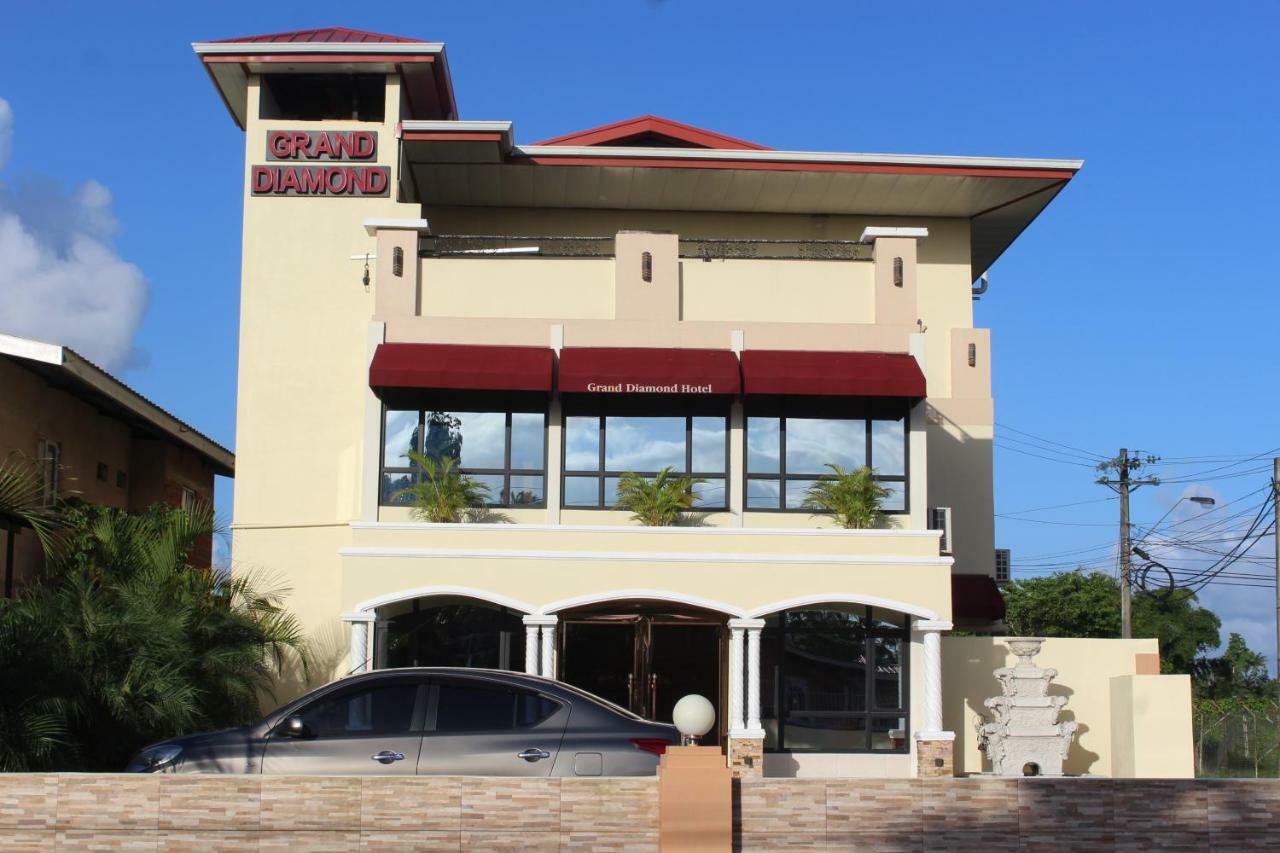 Grand Diamond Hotel Trinidad Piarco Bagian luar foto